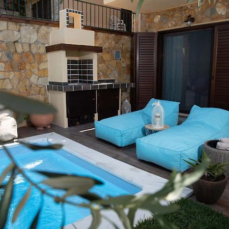 Dandy Villas Nea Roda - Melodic Waves - Private - Pool - Parking - Cellar Exterior photo