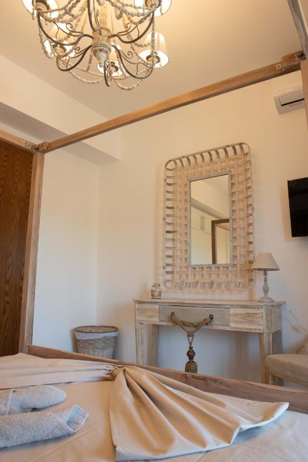 Dandy Villas Nea Roda - Melodic Waves - Private - Pool - Parking - Cellar Exterior photo